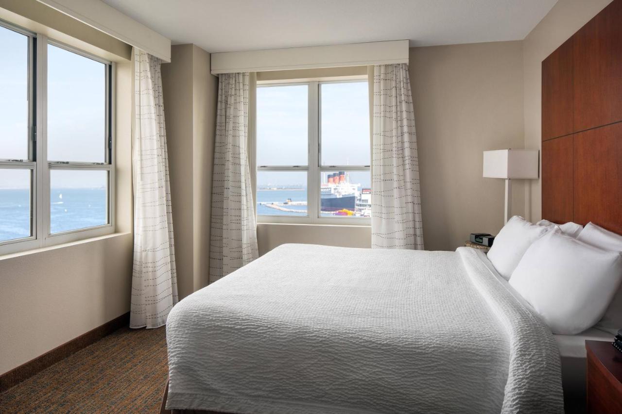 One-Bedroom King Suite Harbour View